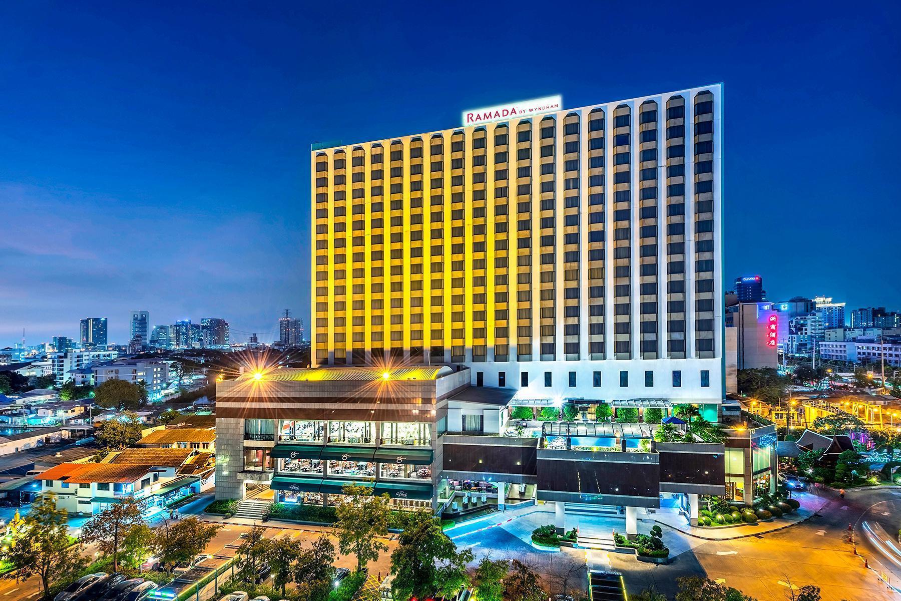 Ramada By Wyndham Bangkok Chaophya Park Hotel Exterior foto