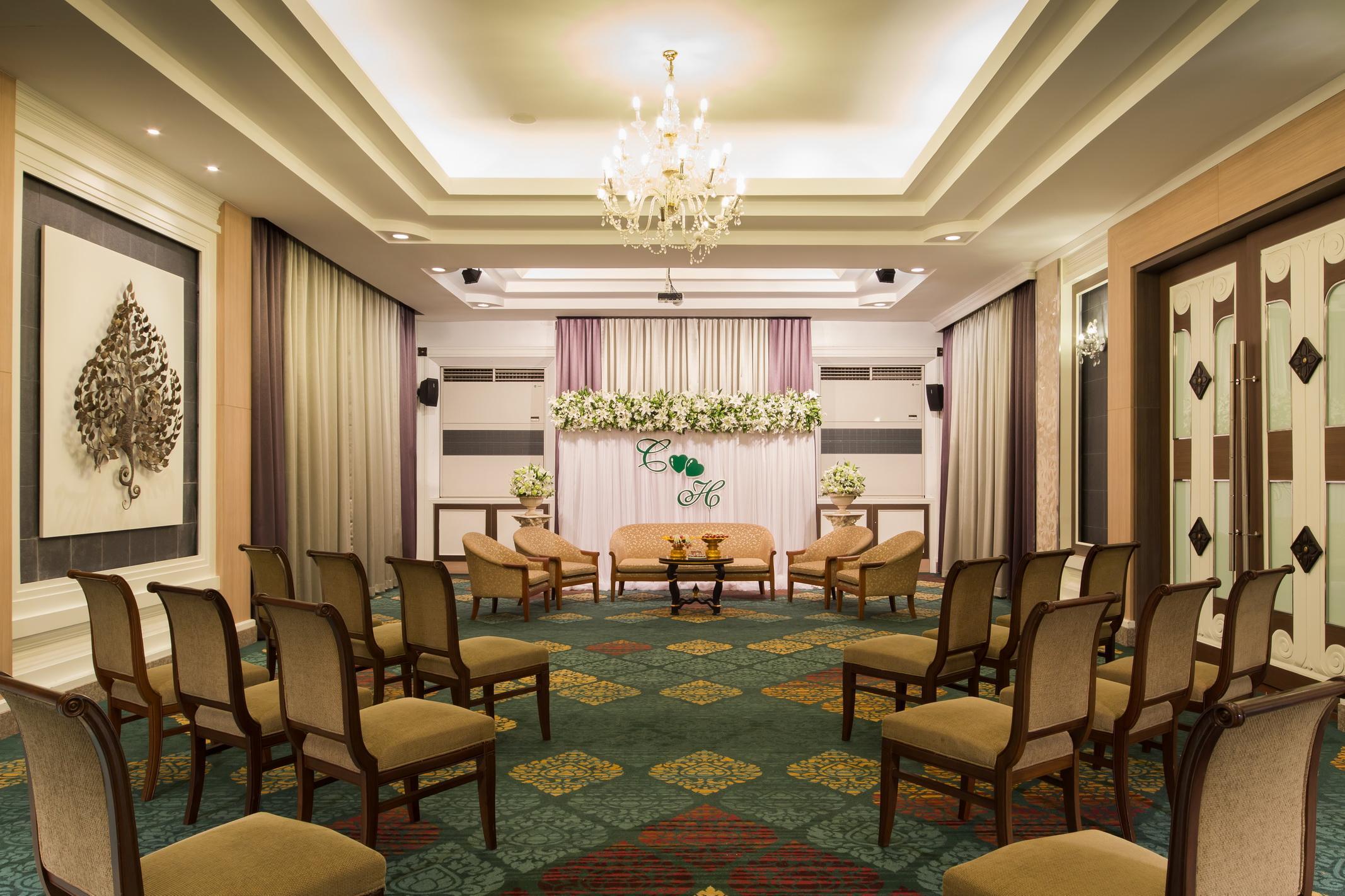 Hotel Ramada By Wyndham Bangkok Chaophya Park Exterior foto