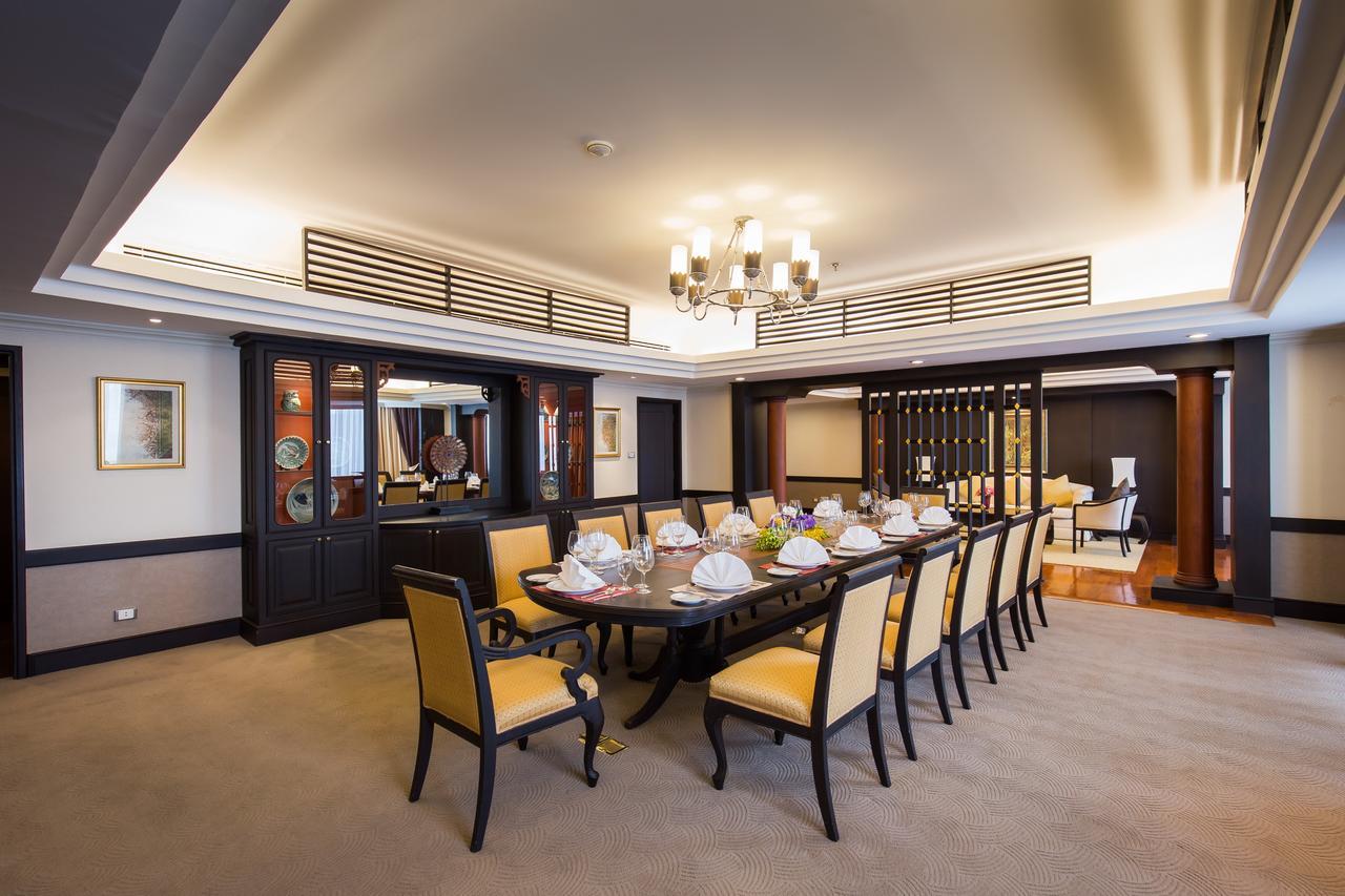 Hotel Ramada By Wyndham Bangkok Chaophya Park Exterior foto