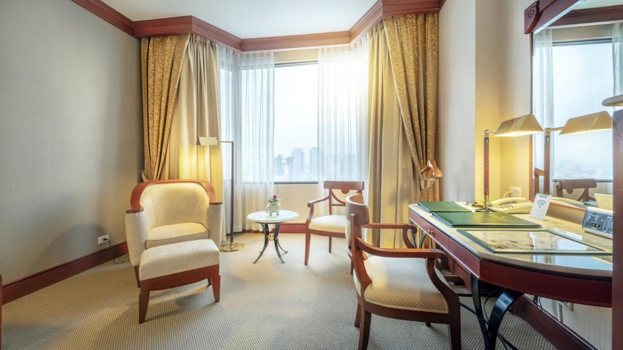 Hotel Ramada By Wyndham Bangkok Chaophya Park Exterior foto